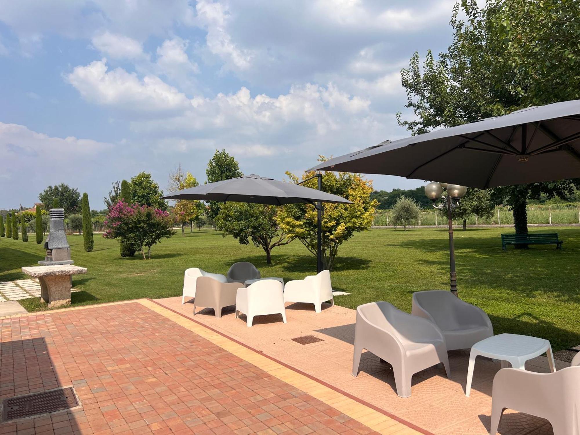 Appartamento "Casa Vacanze Corte Ara Decima" Сона Экстерьер фото