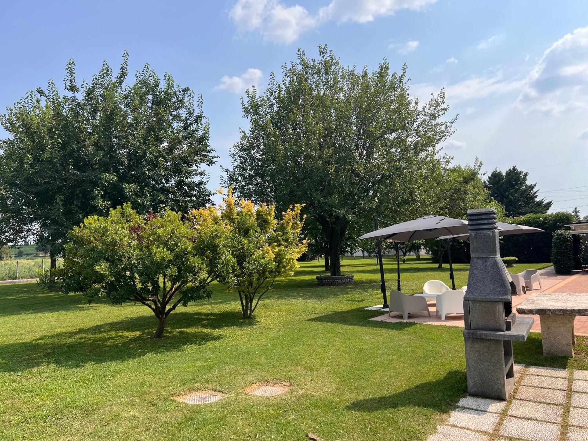 Appartamento "Casa Vacanze Corte Ara Decima" Сона Экстерьер фото