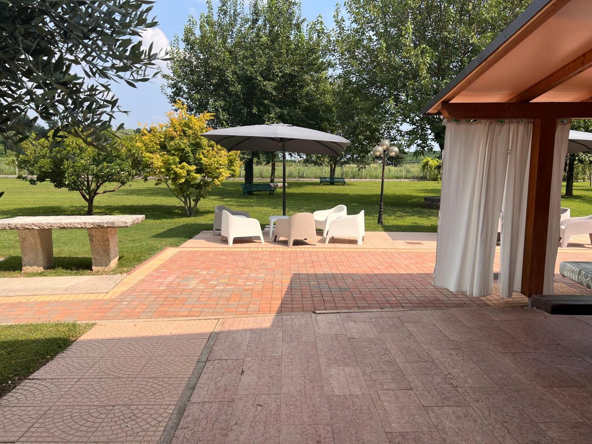 Appartamento "Casa Vacanze Corte Ara Decima" Сона Экстерьер фото