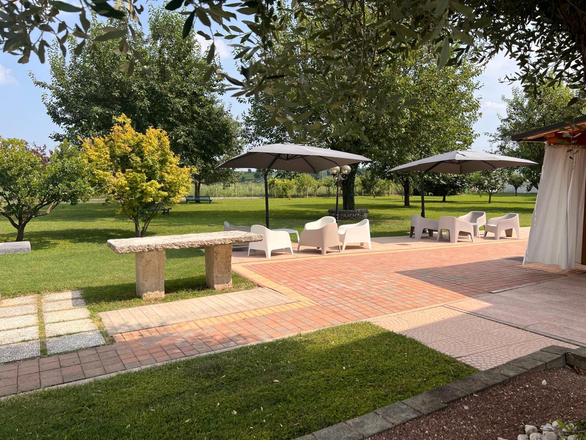Appartamento "Casa Vacanze Corte Ara Decima" Сона Экстерьер фото