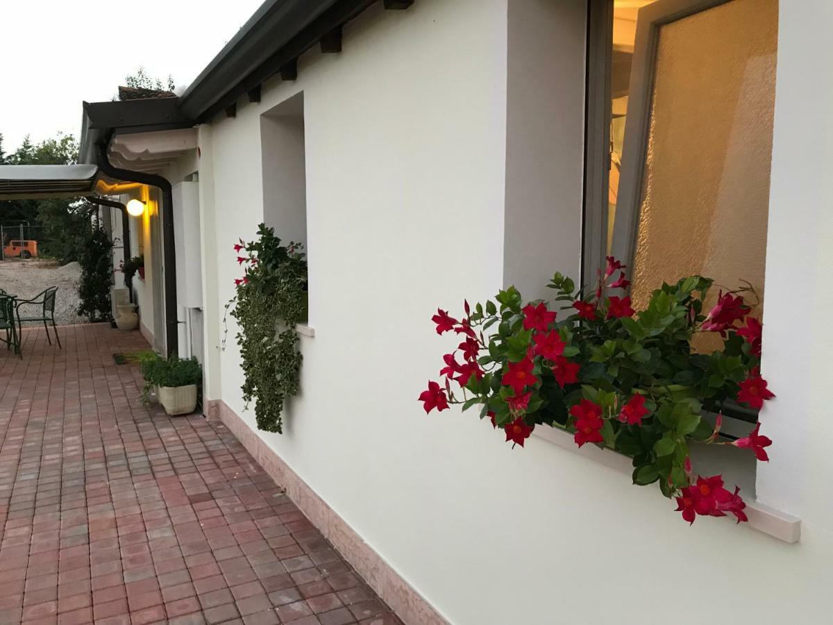 Appartamento "Casa Vacanze Corte Ara Decima" Сона Экстерьер фото